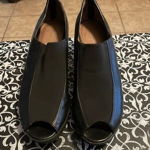 Women’s black leather shoes size 10